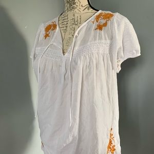 LOFT XS knit white top yellow stitching